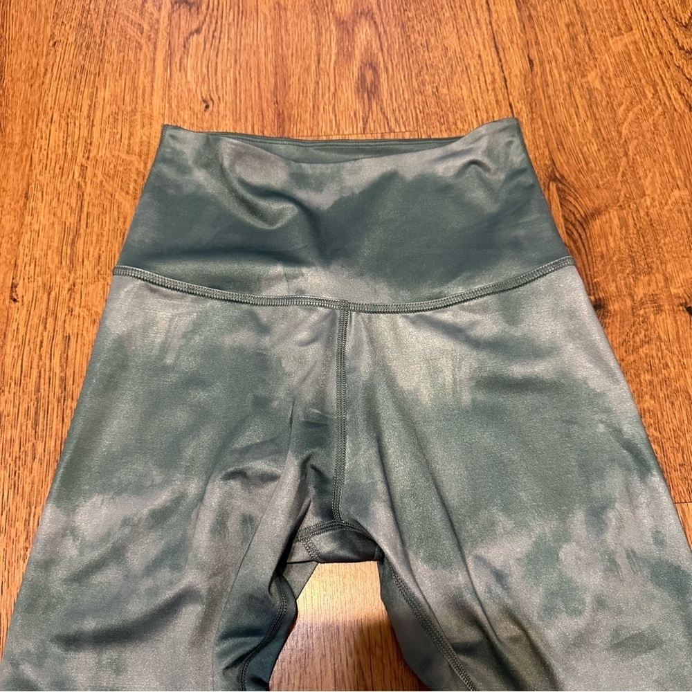 Beyond Yoga Green Tie Dye Leggings Size Small - Picture 4 of 9